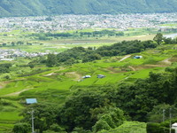 姨捨駅周辺より・姨捨の棚田