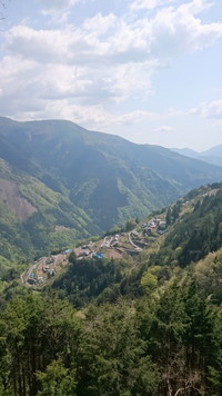 事務所から眺める冬の風越山